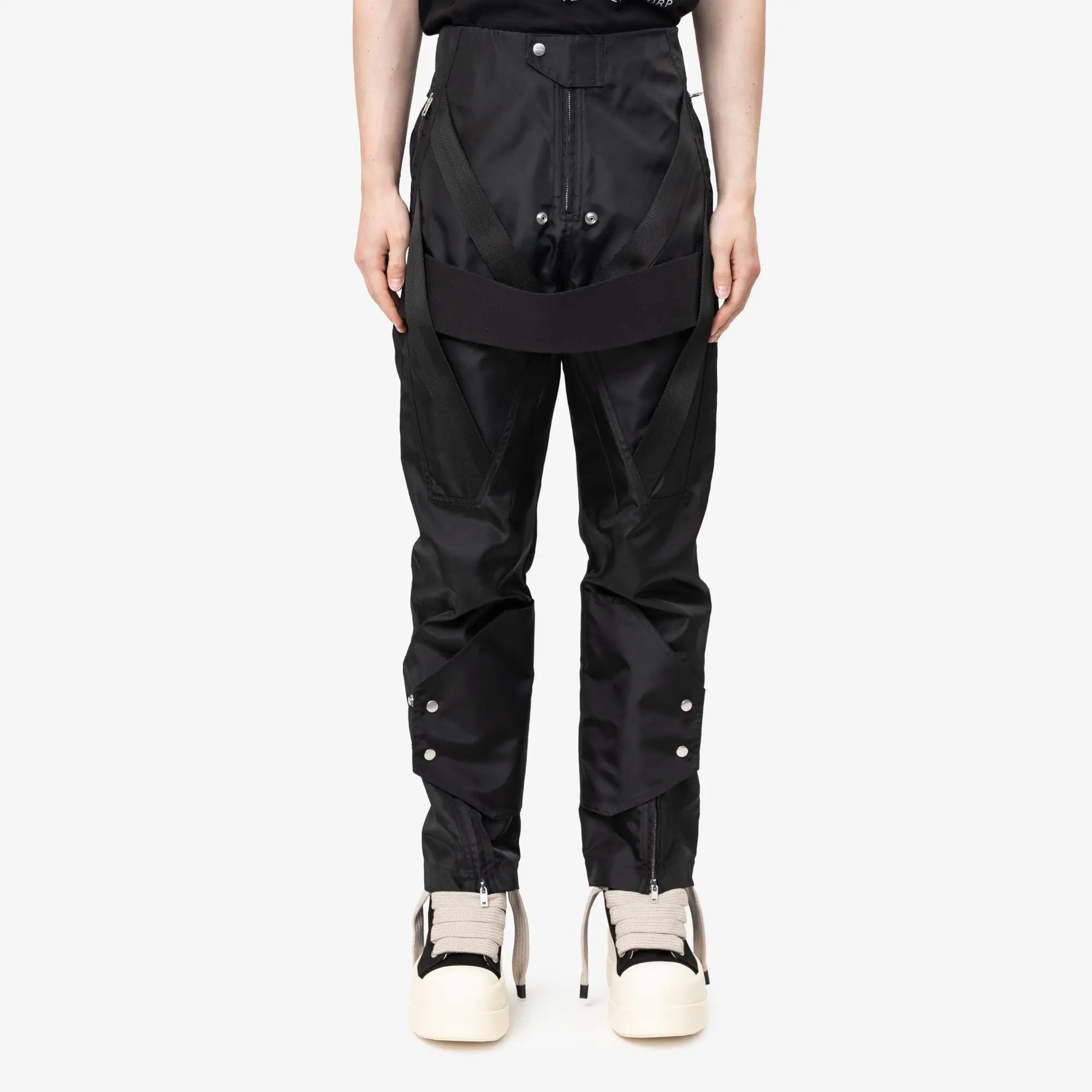 メガストラップド ボランパンツ