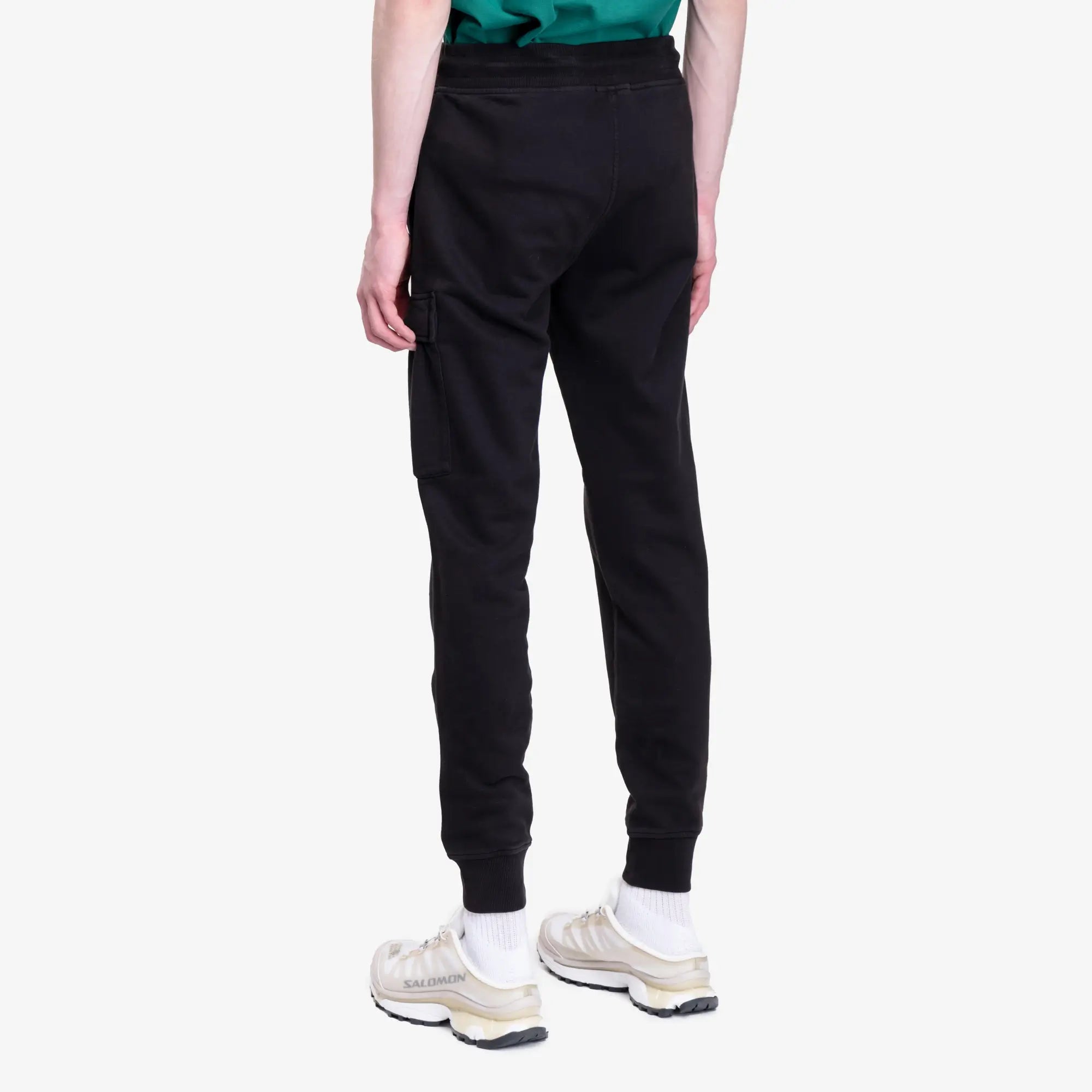 C.P. Company Diagonal Fleece Lens Cargo Sweatpants Black - 4