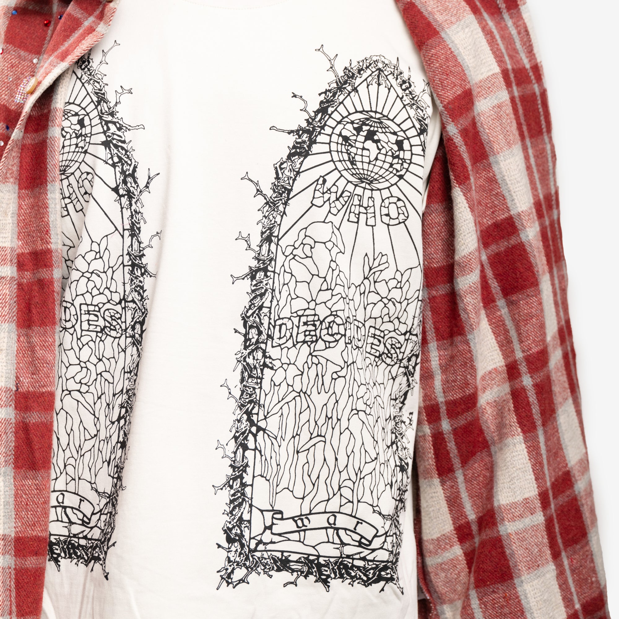 Who Decides War Thorned T-Shirt Cloud - 5