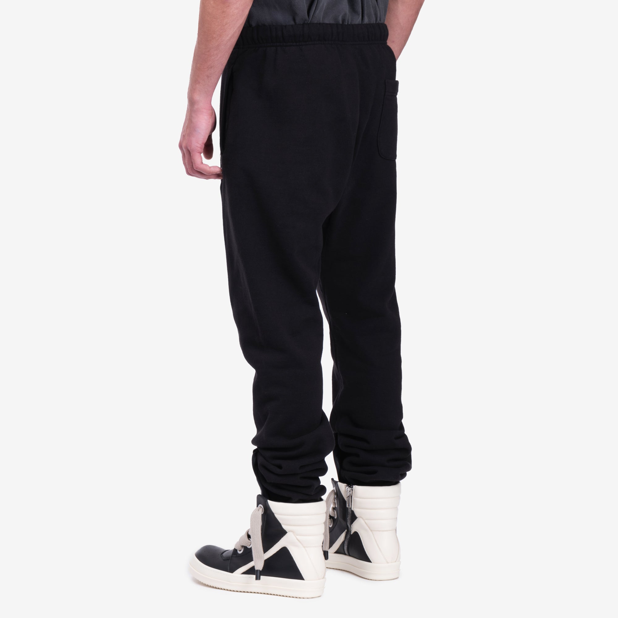 Saint Mxxxxxx Its Saint Sweatpants Black - 4