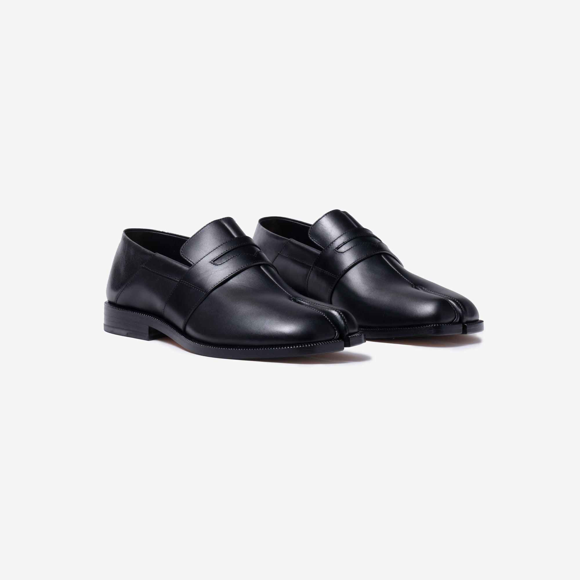 Maison Margiela Womens Tabi Loafers Black - 1