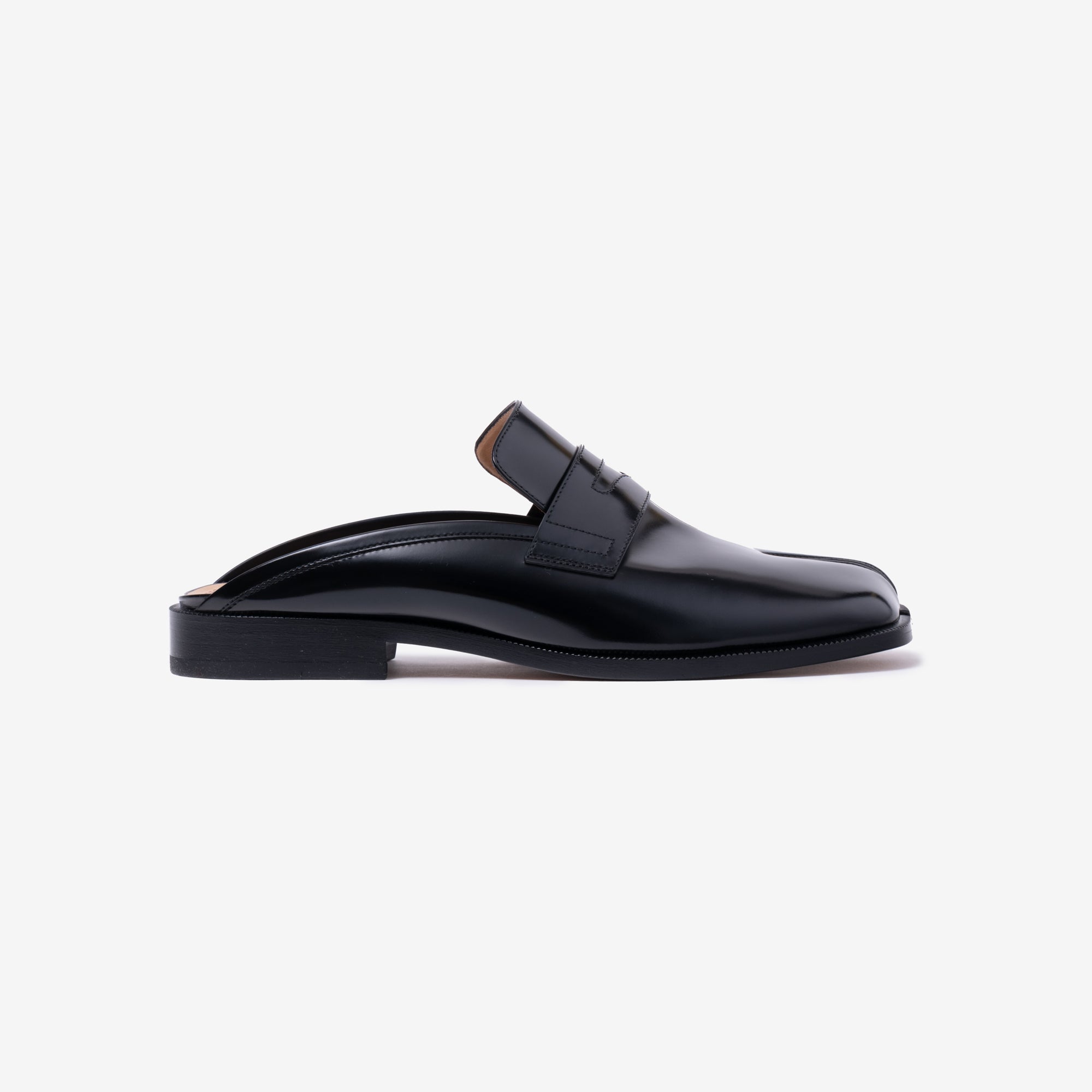 Photo of Maison Margiela Tabi Loafer Mule - 3