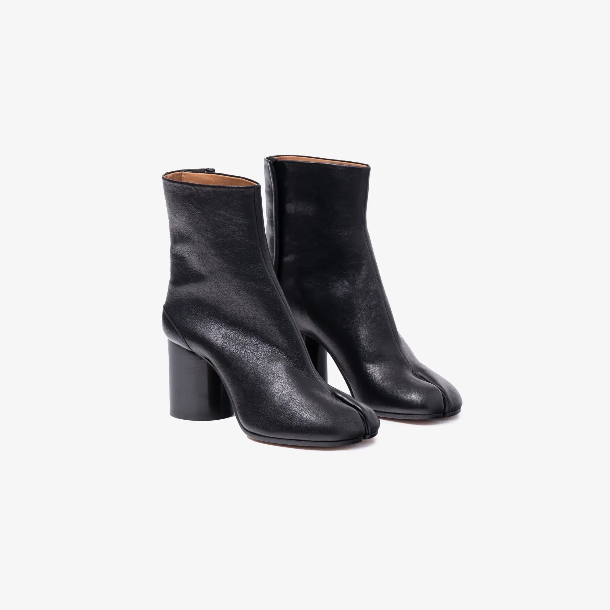 Maison Margiela Womens Tabi Ankle Boots H80 Black - 1