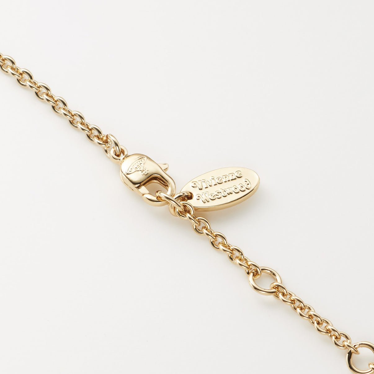 Vivienne Westwood Mayfair Bas Relief Pendant Gold - 4