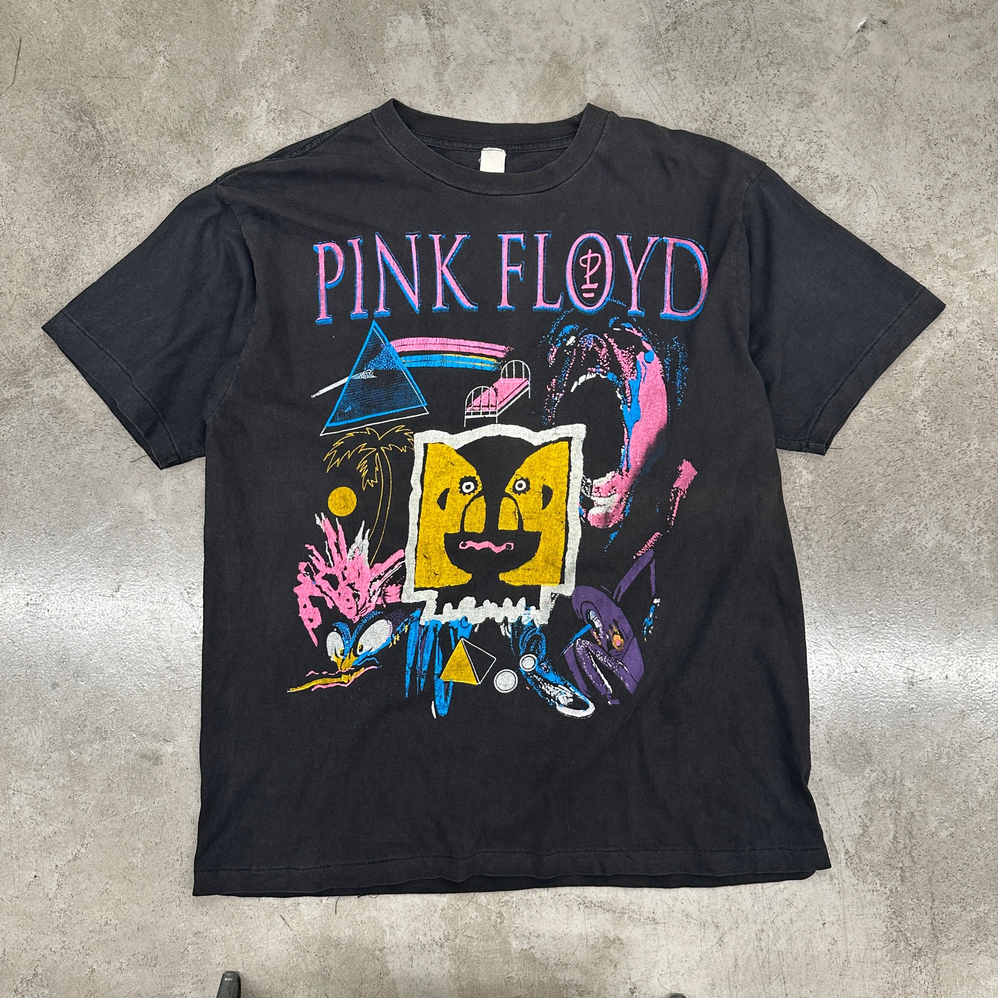 Earthling VIP 90s Division Bell Pink Floyd Vintage Tour T-Shirt
