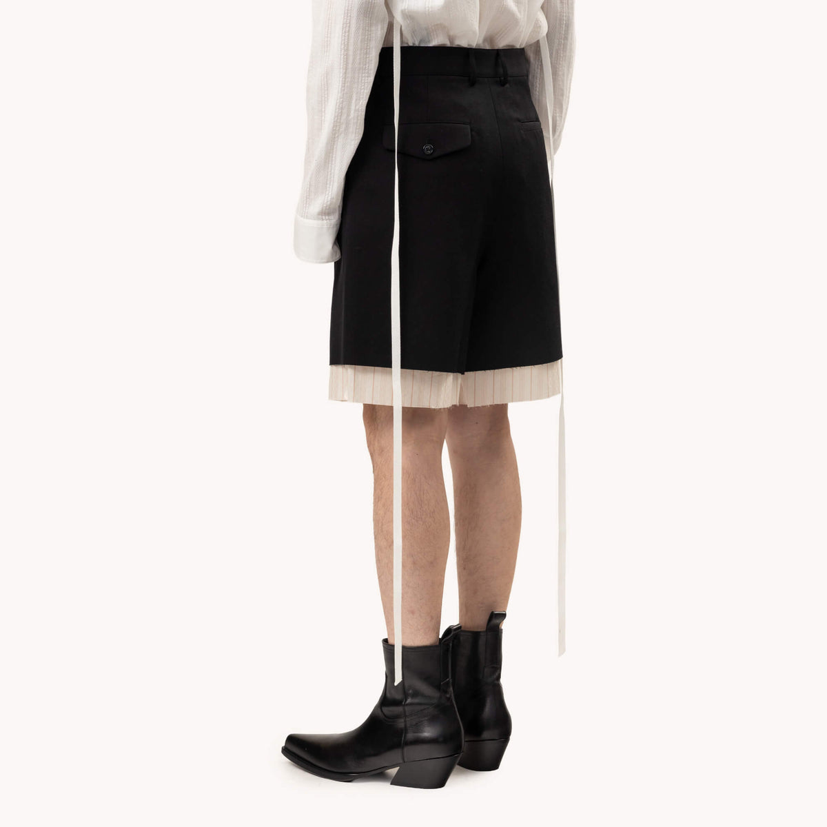 Emund Pleated Raw Edge Lining Border Shorts