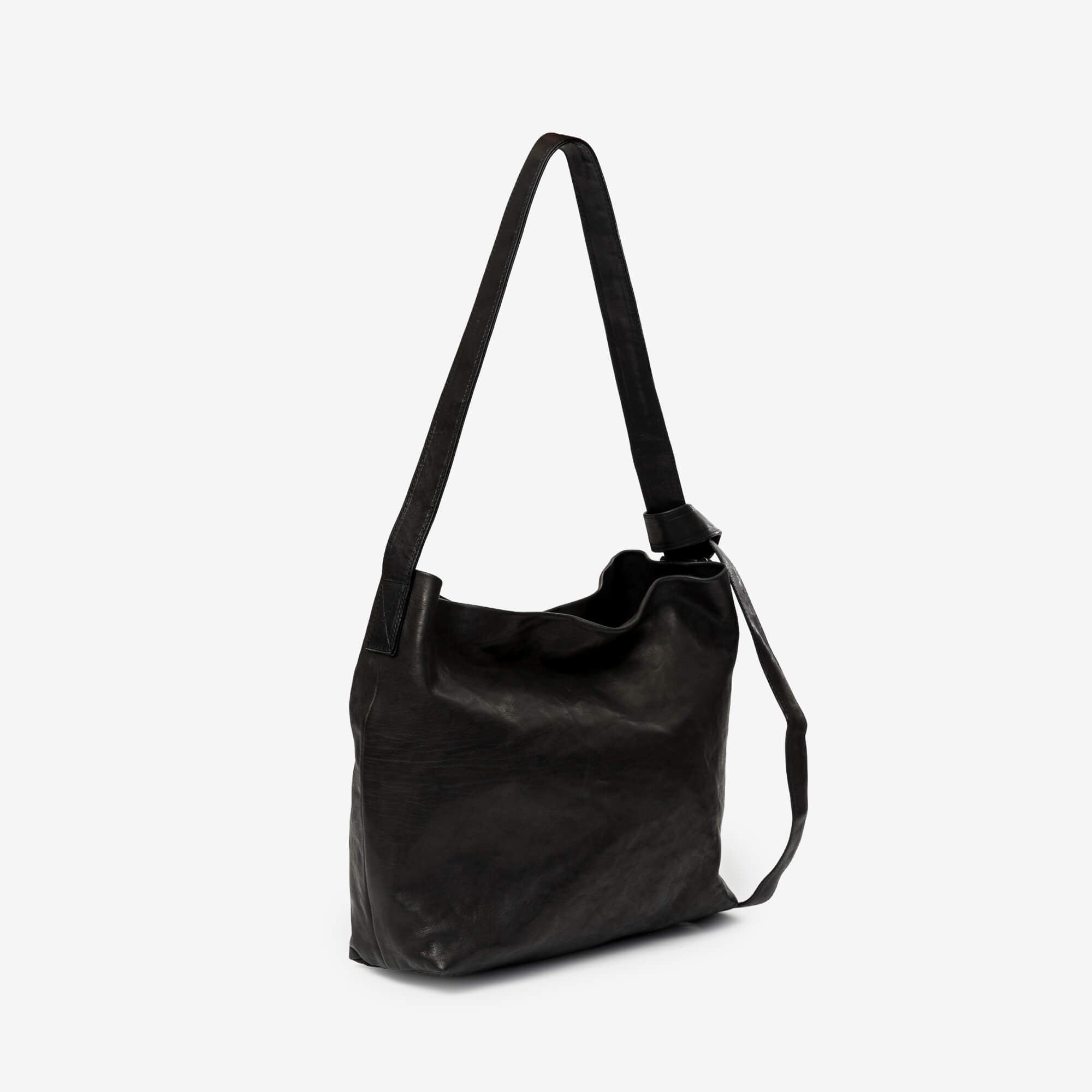 Runa Medium Soft Shoulder Bag