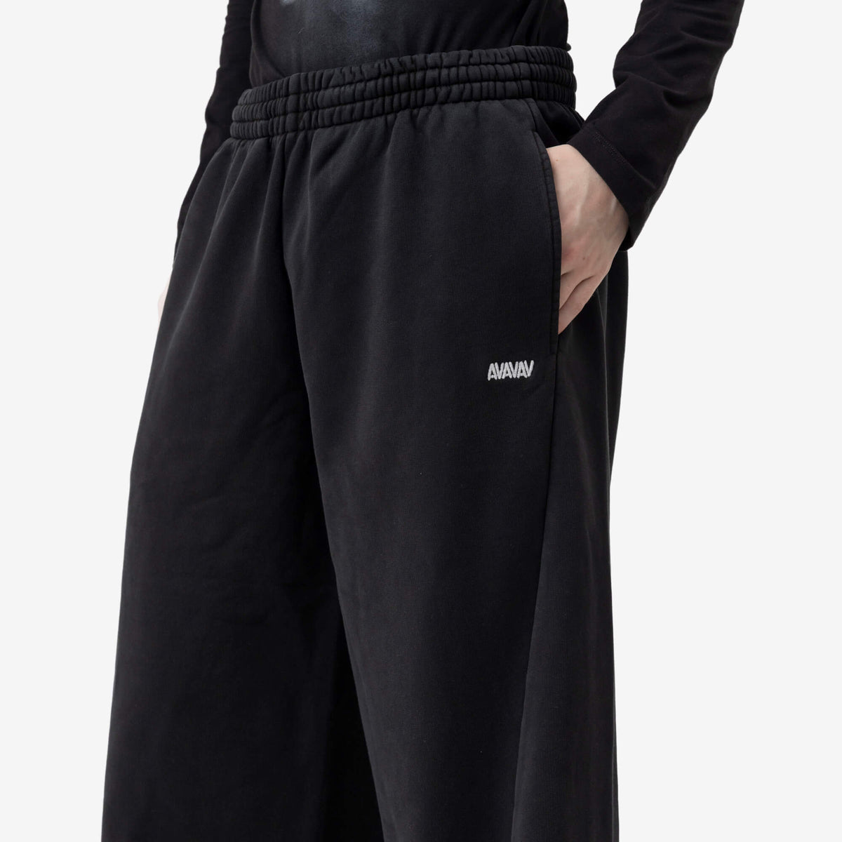 Avavav Unisex Pixie AV-Logo Sharpei Sweatpants Black-5