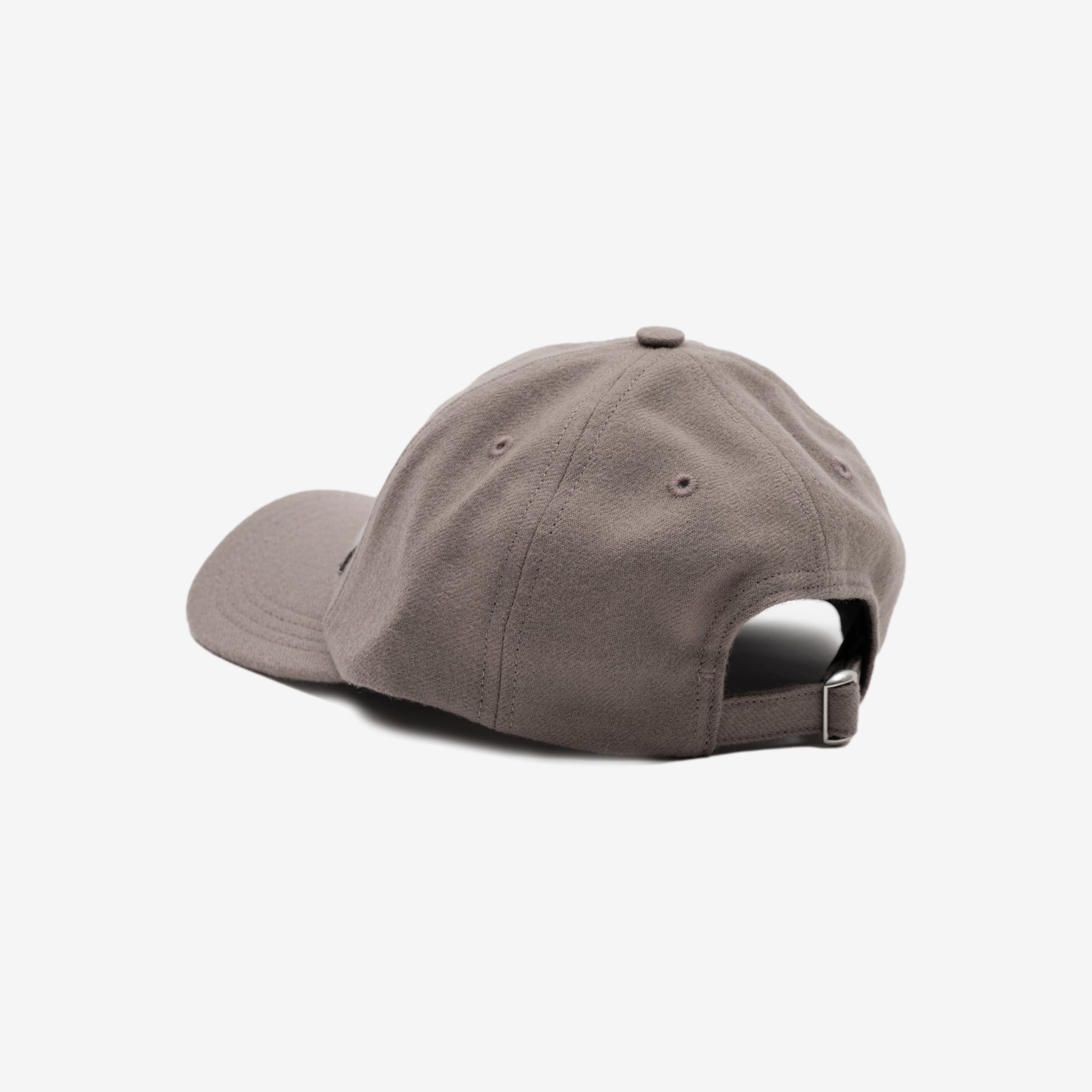 AMI Ami de Coeur Studs Cap Taupe - 3