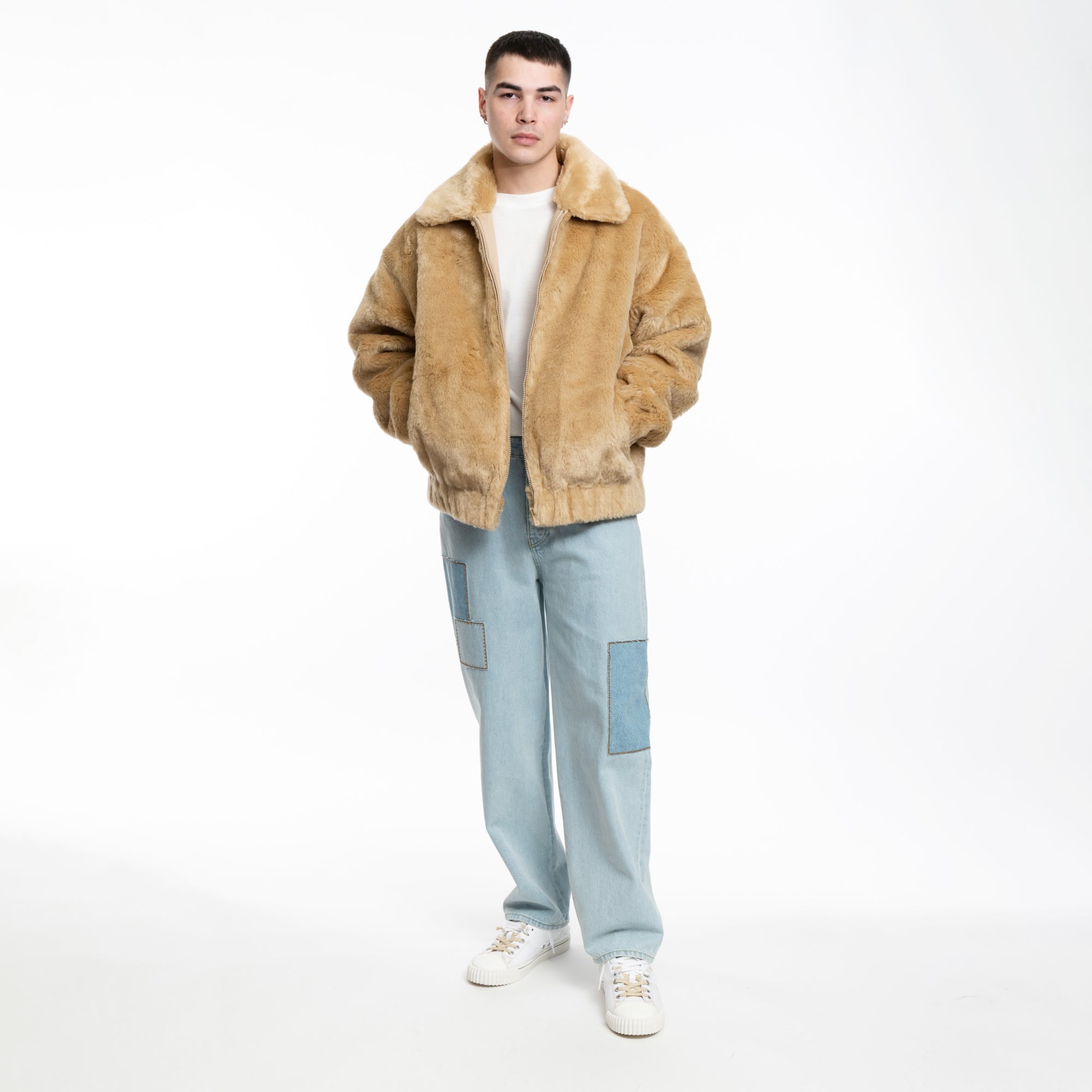 Drôle de Monsieur La Fausse Fourrure Slogan Beige - 2