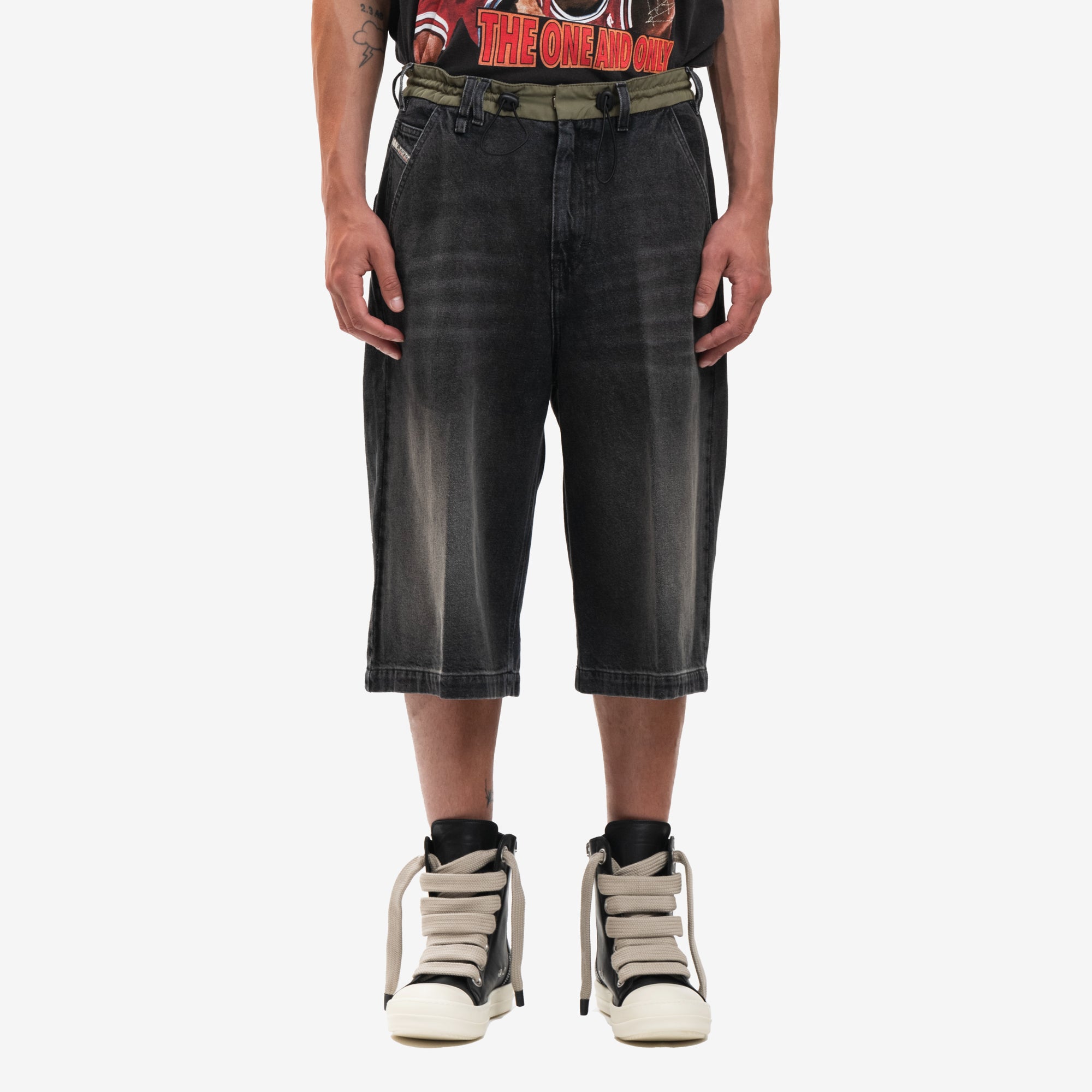 Mens DIESEL Clothing Brand Andre Loose Denim Shorts in Black