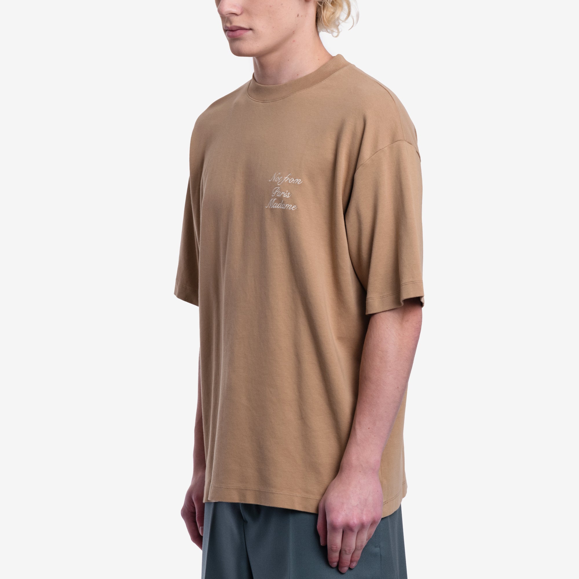 Drôle de Monsieur Le T-Shirt Slogan Calligraphy Ice Brown - 3