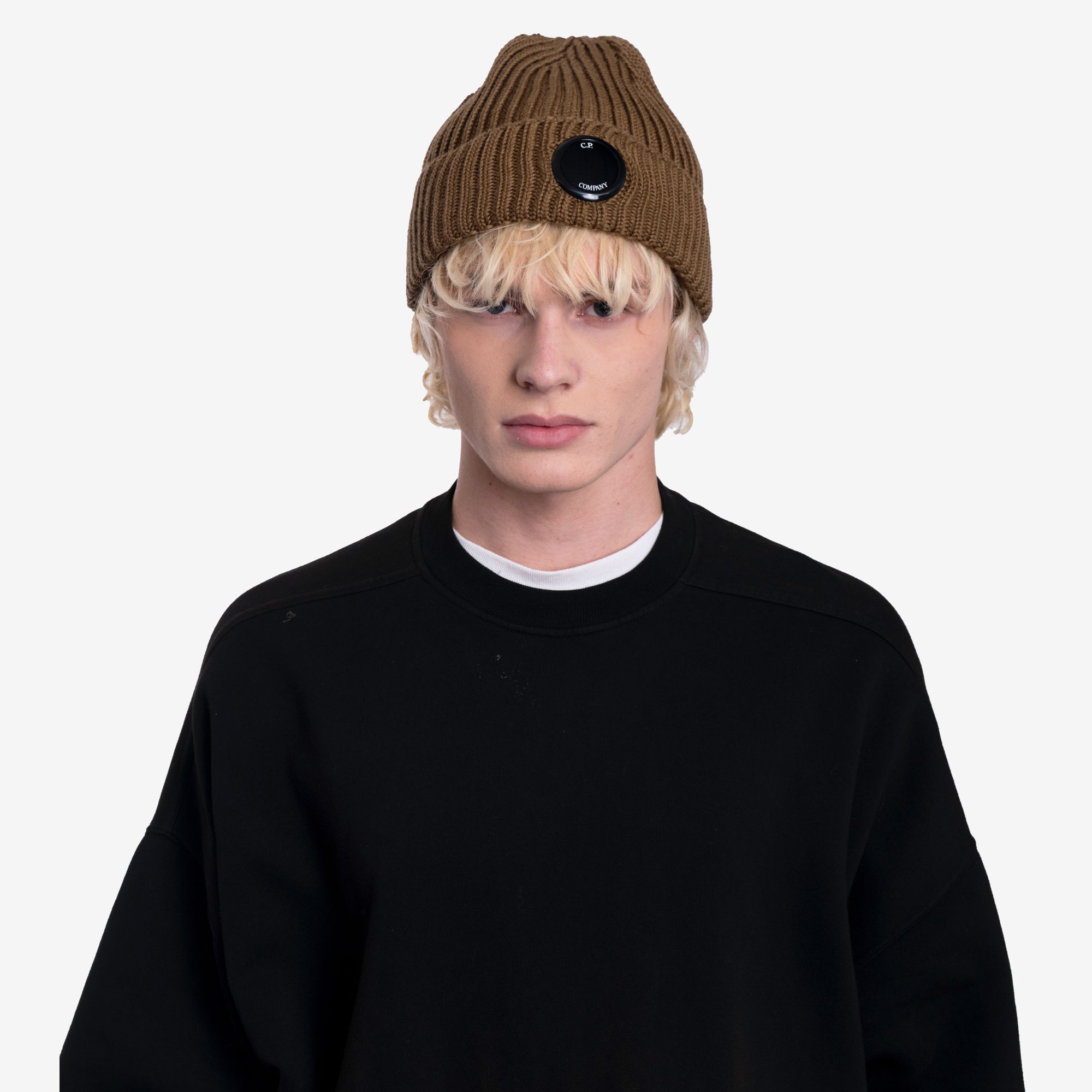C.P. Company Extra Fine Wool Lens Beanie Toffee - 2