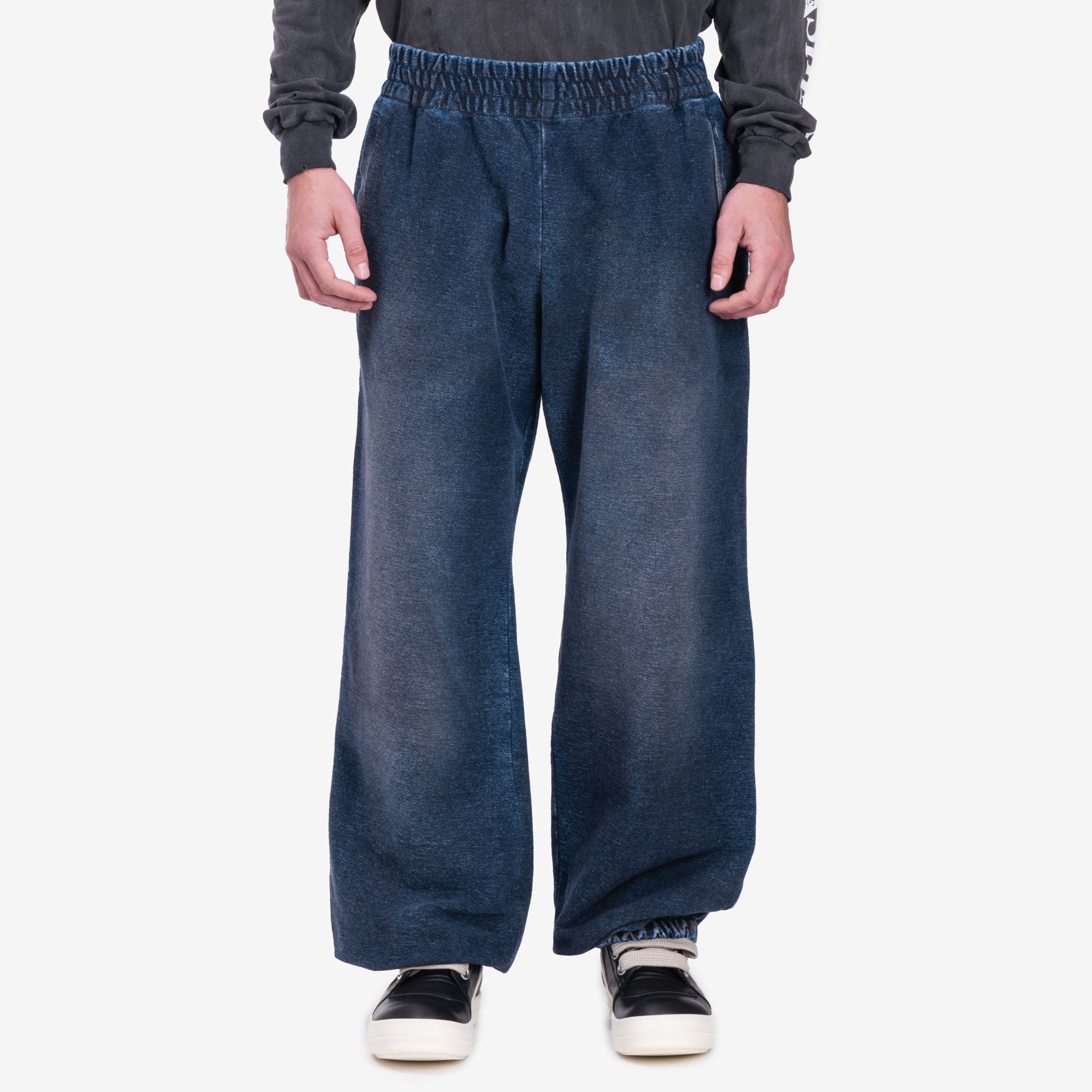 Palm Angels Monogram Washed Sweatpants Black - 1