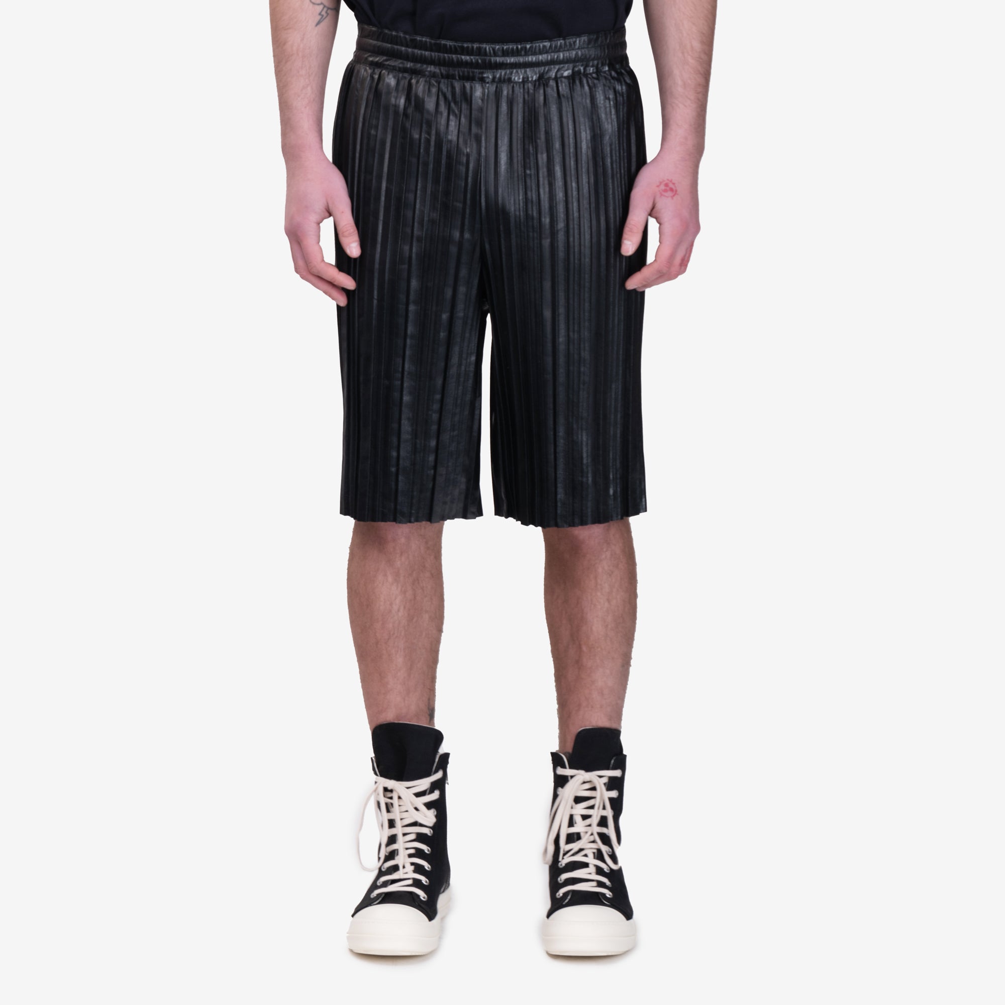 Helmut Lang Pleated Leather Shorts Black - 1
