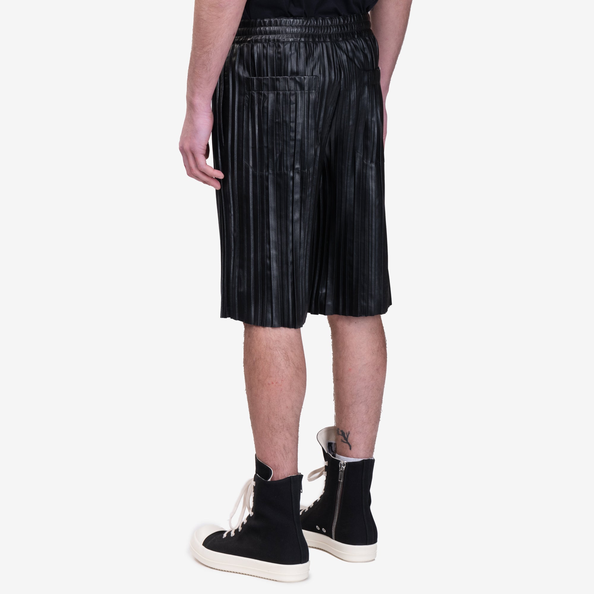 Helmut Lang Pleated Leather Shorts Black - 4