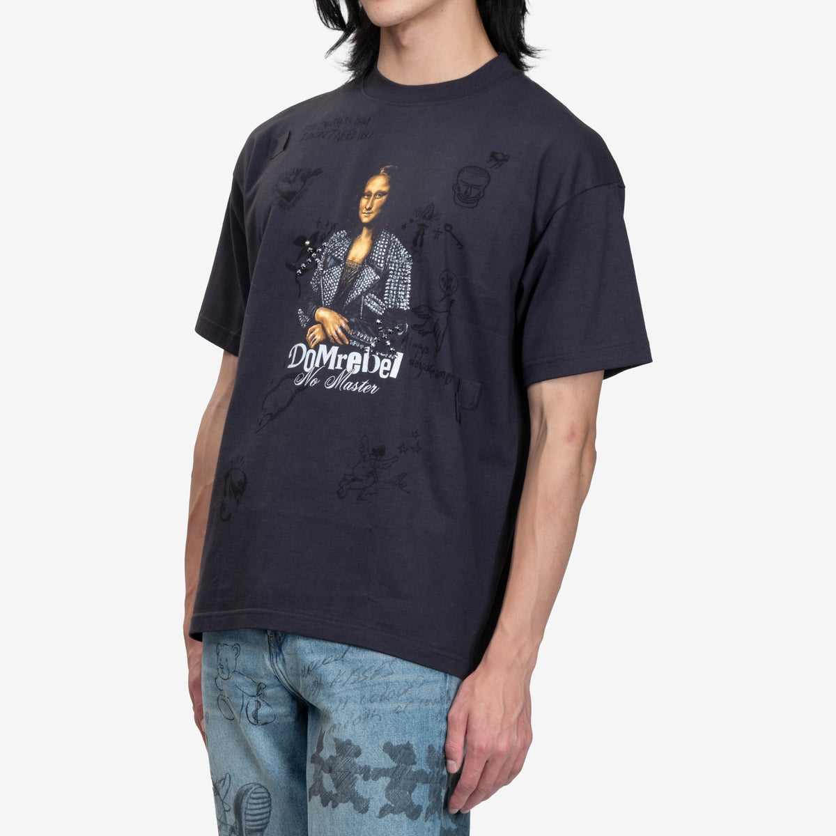 Elle est son t-shirt en cristal