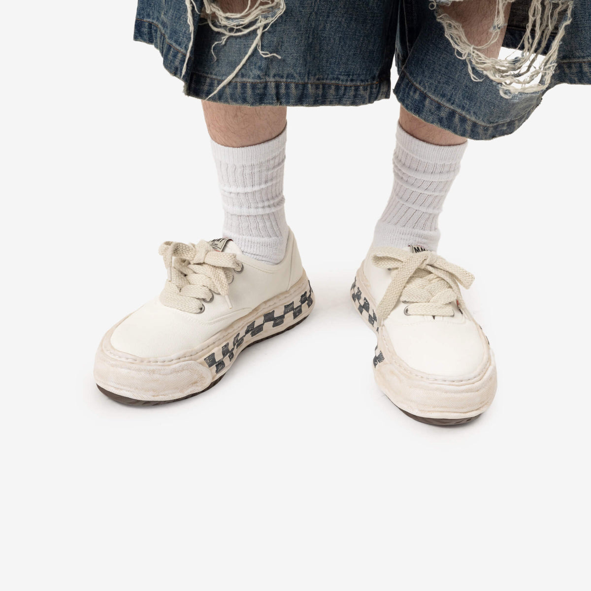 Mihara Yasuhiro Baker26 Graffiti Sole Low-Top Sneakers White-2