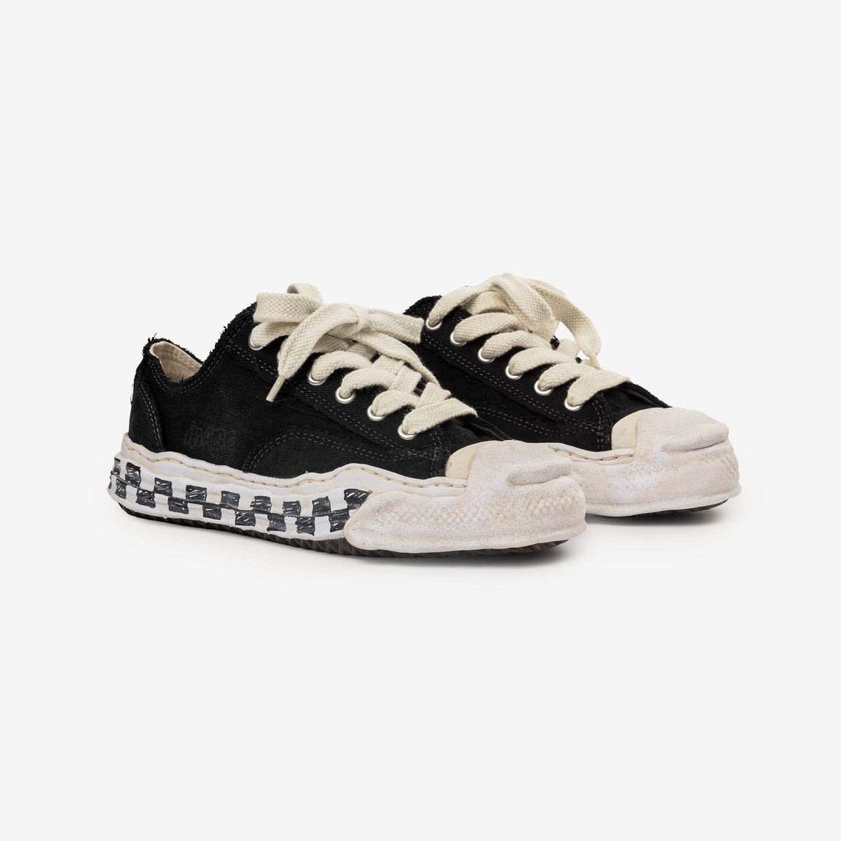 Mihara Yasuhiro Hank Graffiti Sole Low-Top Sneakers Black-1
