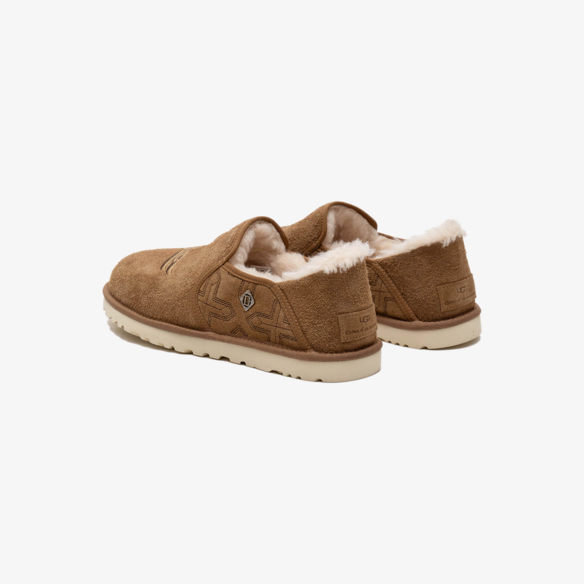 Children of the Discordance UGG Kenton Slip Ons Beige - 2